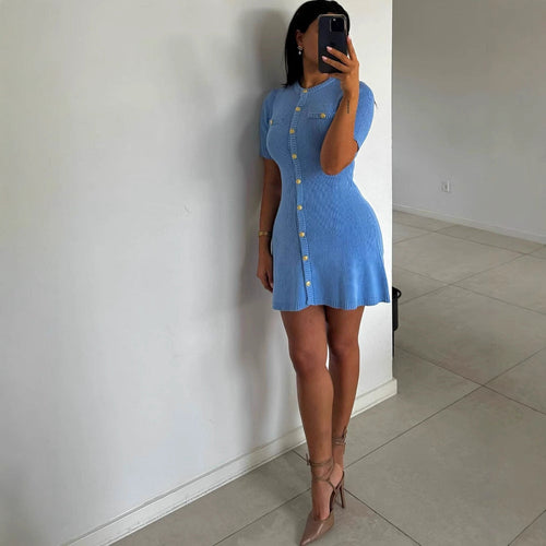 Damen Strickkleid mit kurzen Ärmeln und Knopfleiste