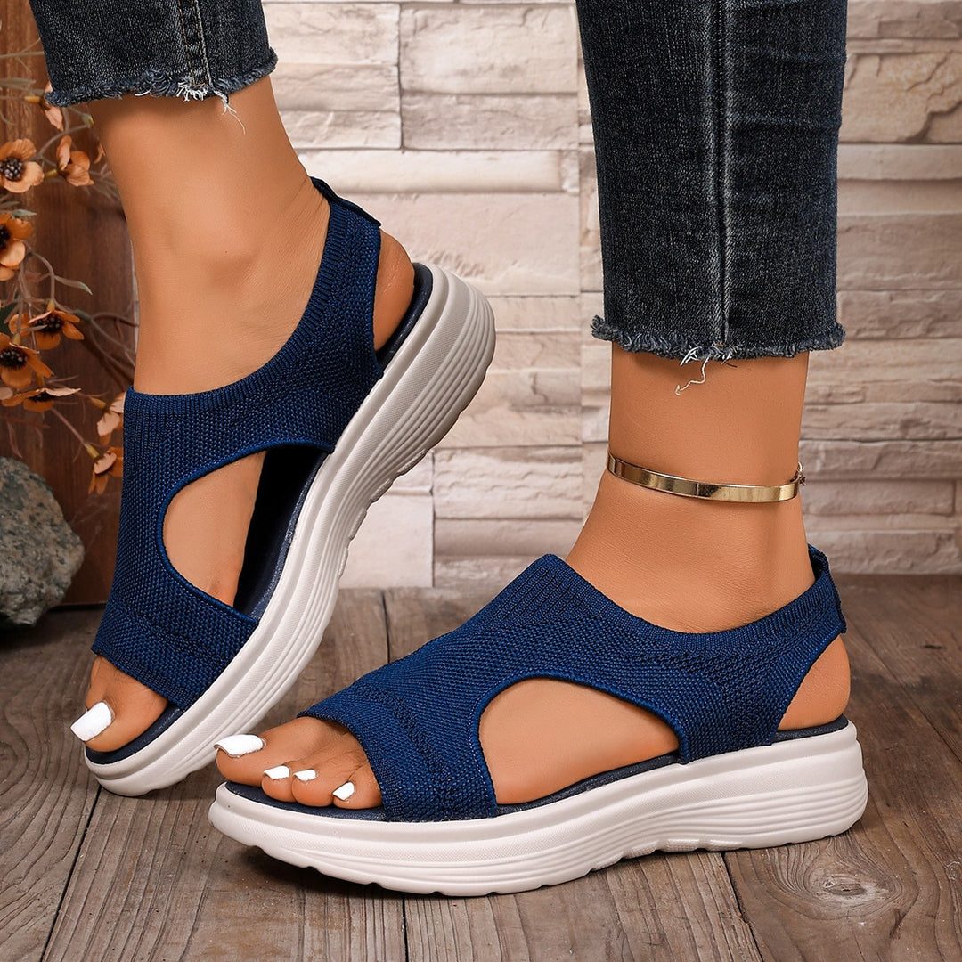 Damen Sportliche Keil-Pantoletten mit atmungsaktivem Strickoberteil und dämpfender Plateau-Sohle Shop Nory