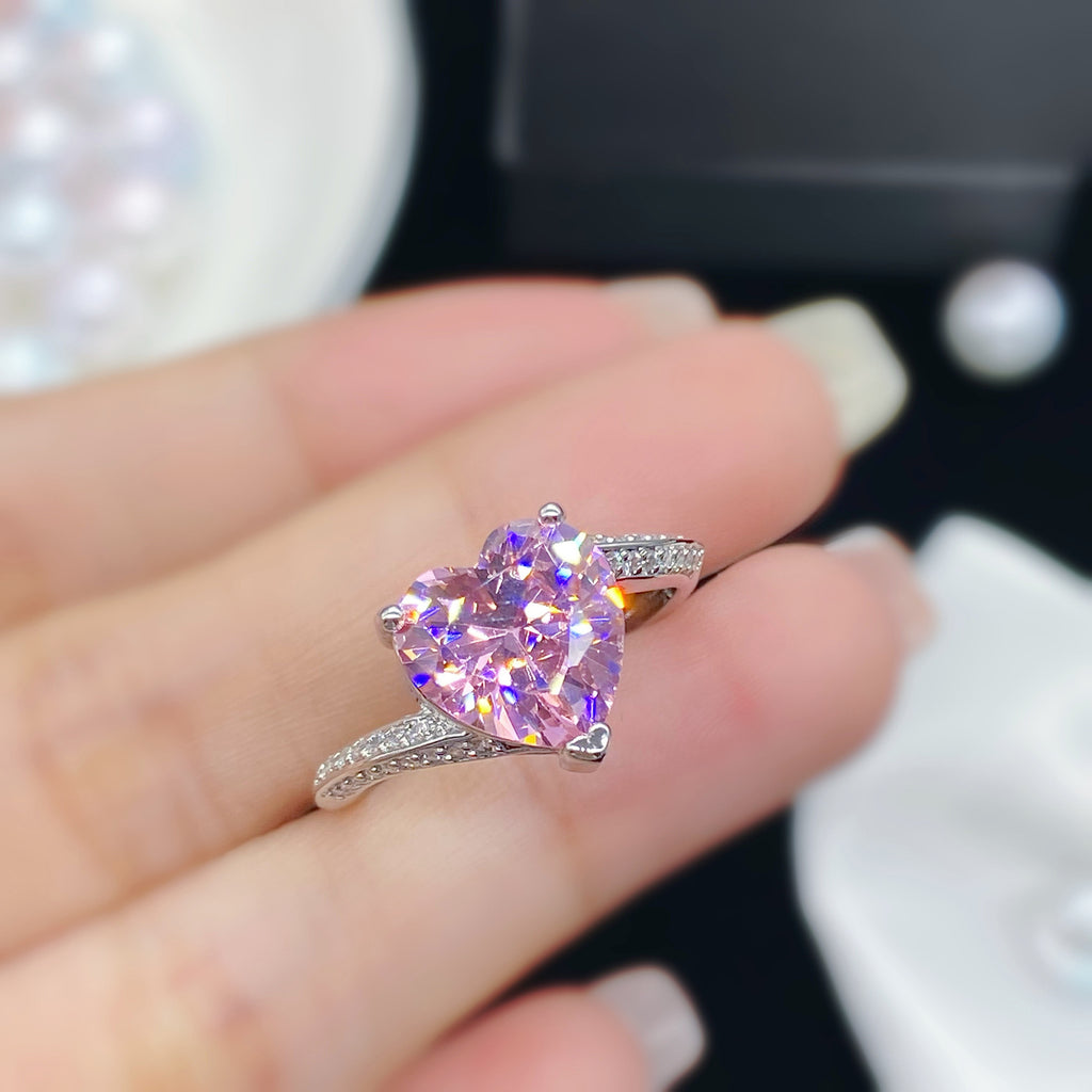 Damen herzförmiger Ring mit funkelndem Zirkonia Shop Nory