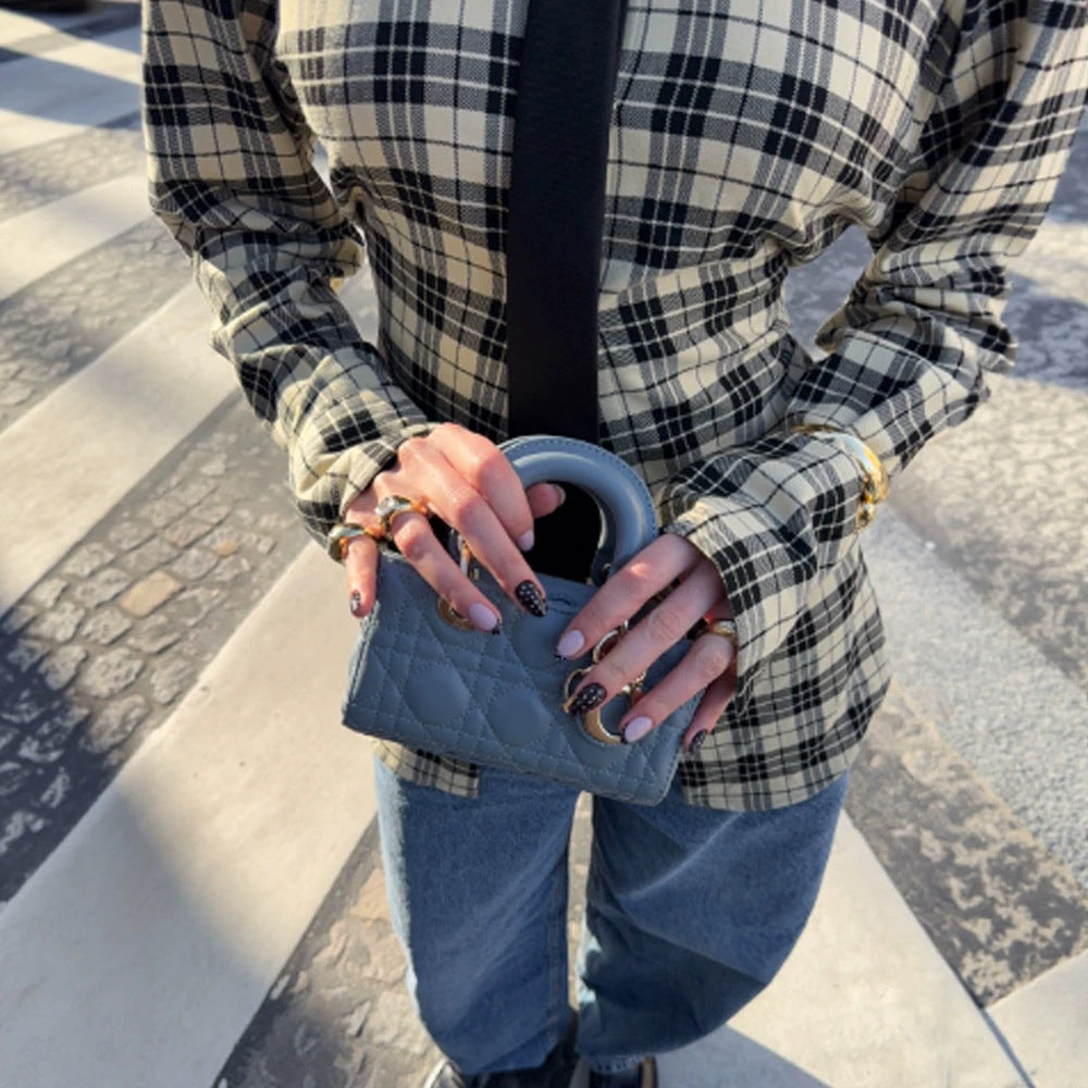 Damen Karo-Hemdjacke mit betonten Schultern und oversized Schnitt Shop Nory