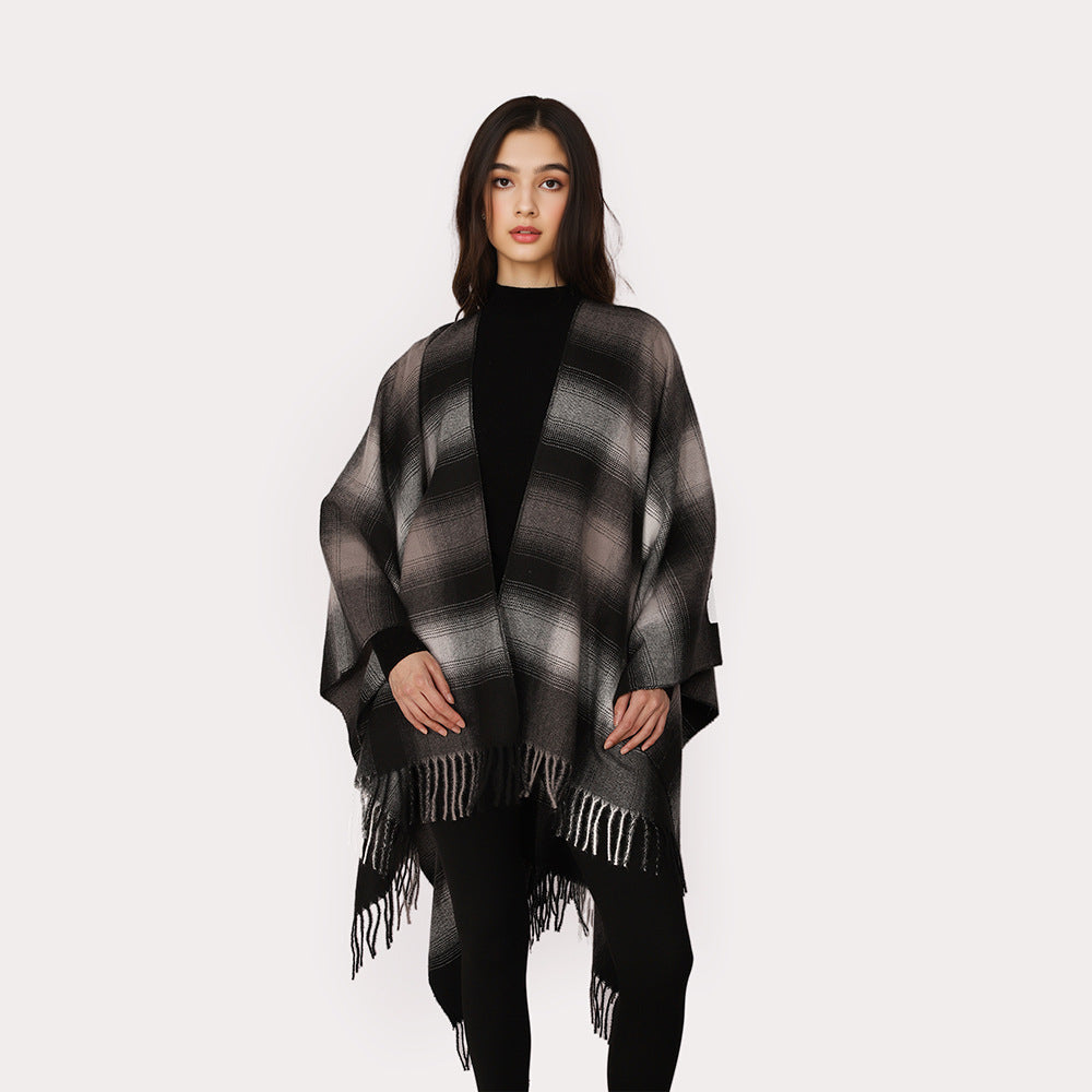 Damen Wollmix-Cape im Dégradé-Karo mit offener Front und Fransen Shop Nory