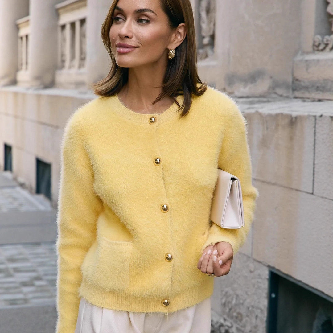 Damen Flauschige Strickjacke mit goldenen Knöpfen Shop Nory