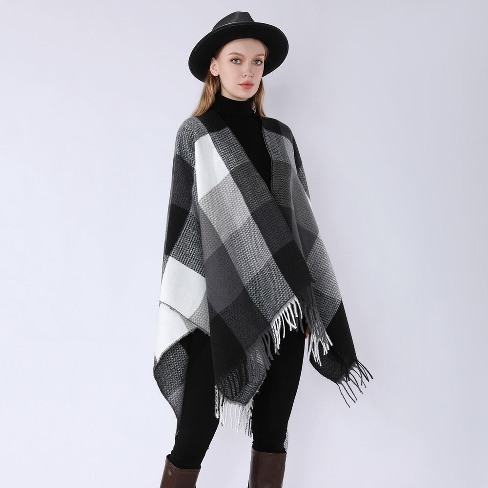 Damen Weichfallender Oversize-Poncho im Plaid-Webmuster mit V-Kragen und Fransensaum Shop Nory