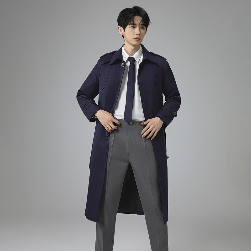 Herren Trenchcoat mit Taillengürtel, Schulterklappen und klassischer Knopfleiste Shop Nory
