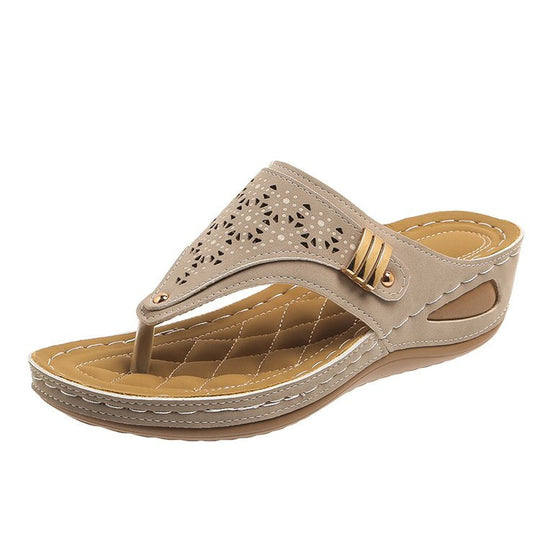Damen Keil-Zehentrenner-Sandale mit perforiertem Obermaterial und gepolstertem Komfortfußbett Shop Nory