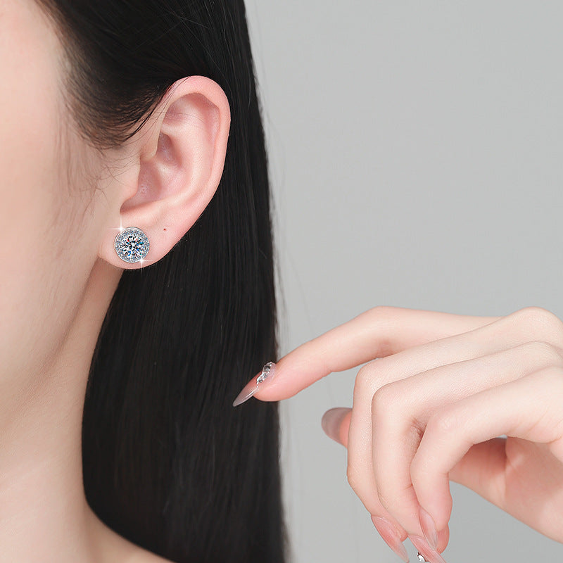 Damen Ohrstecker mit glanzvollen Zirkonia und eleganter Fassung Shop Nory