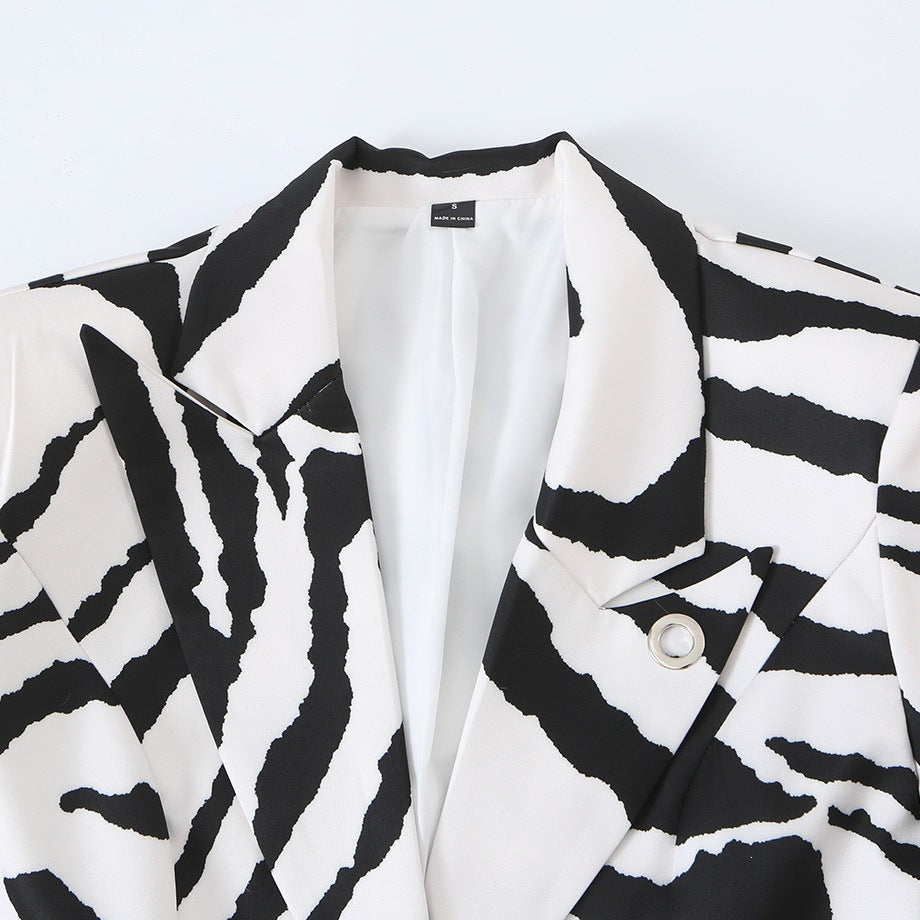 Damen Statement-Zebra-Blazer mit Reverskragen und taillierter Silhouette Shop Nory