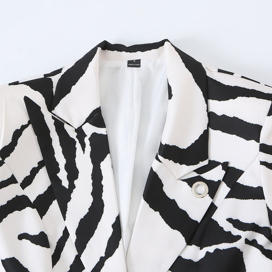 Damen Statement-Zebra-Blazer mit Reverskragen und taillierter Silhouette Shop Nory