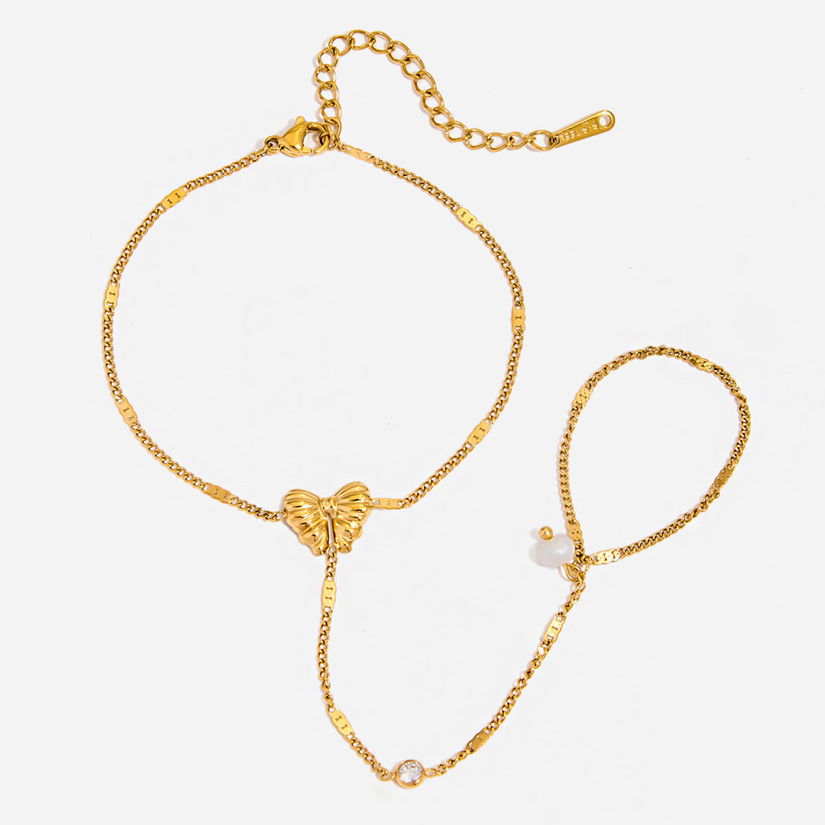 Damen Armband mit personalisiertem „HAPPY“-Schriftzug aus hypoallergenem Edelstahl Shop Nory