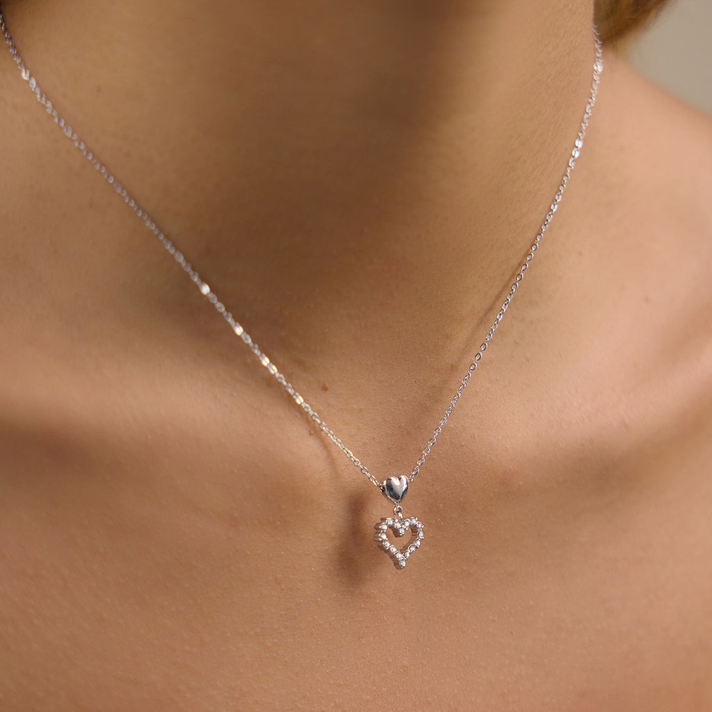 Damen Halskette mit Herzanhänger und funkelnden Zirkonia Shop Nory