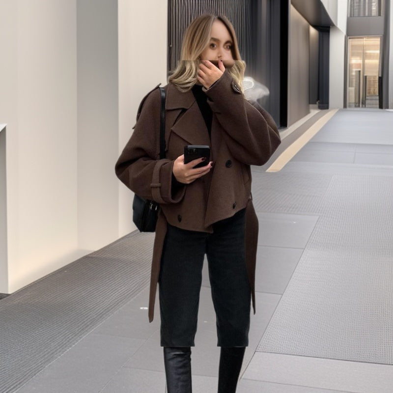 Damen Kurz geschnittener Oversize-Wollmix-Peacoat mit weitem Revers und Bindegürtel Shop Nory