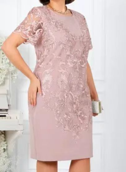 Damen Elegantes Kleid mit floraler Spitze