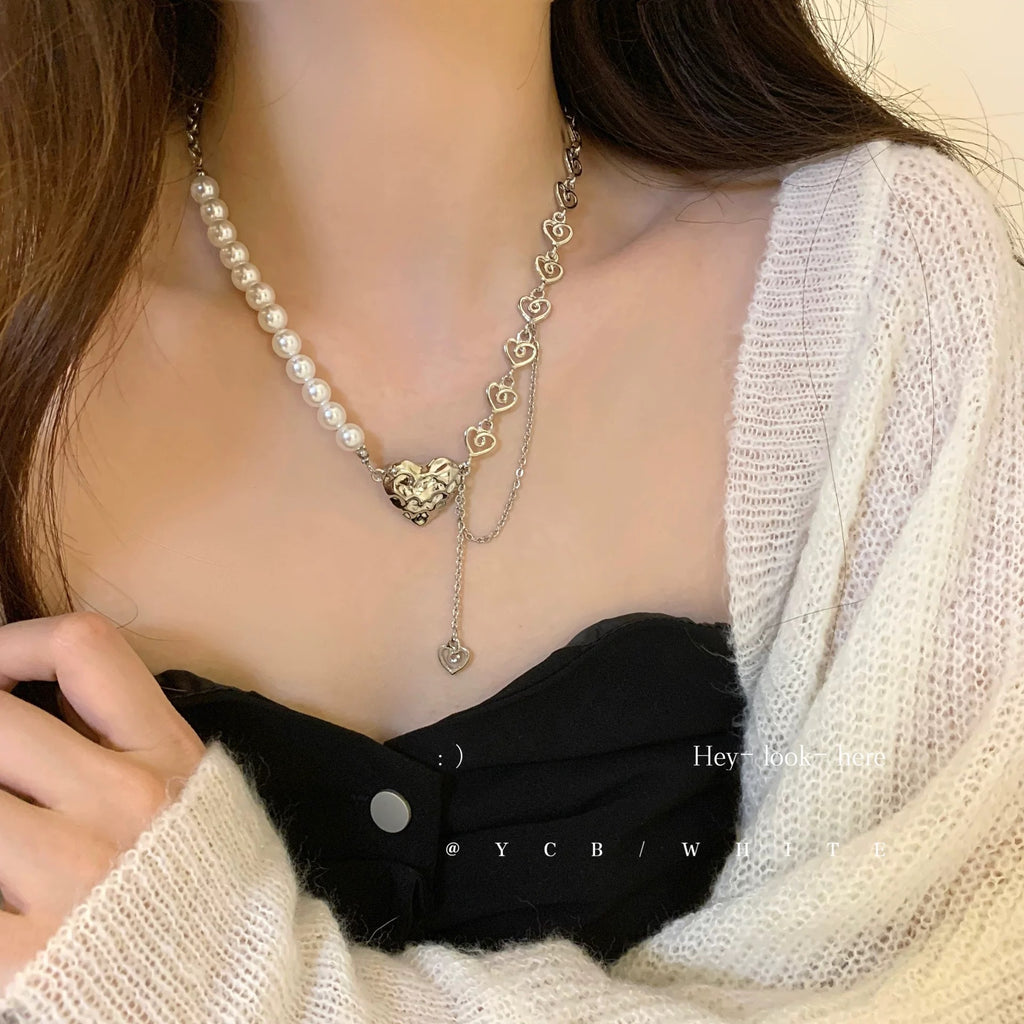 Damen Halskette mit verspieltem Herz-Design und edlen Perlenakzenten Shop Nory