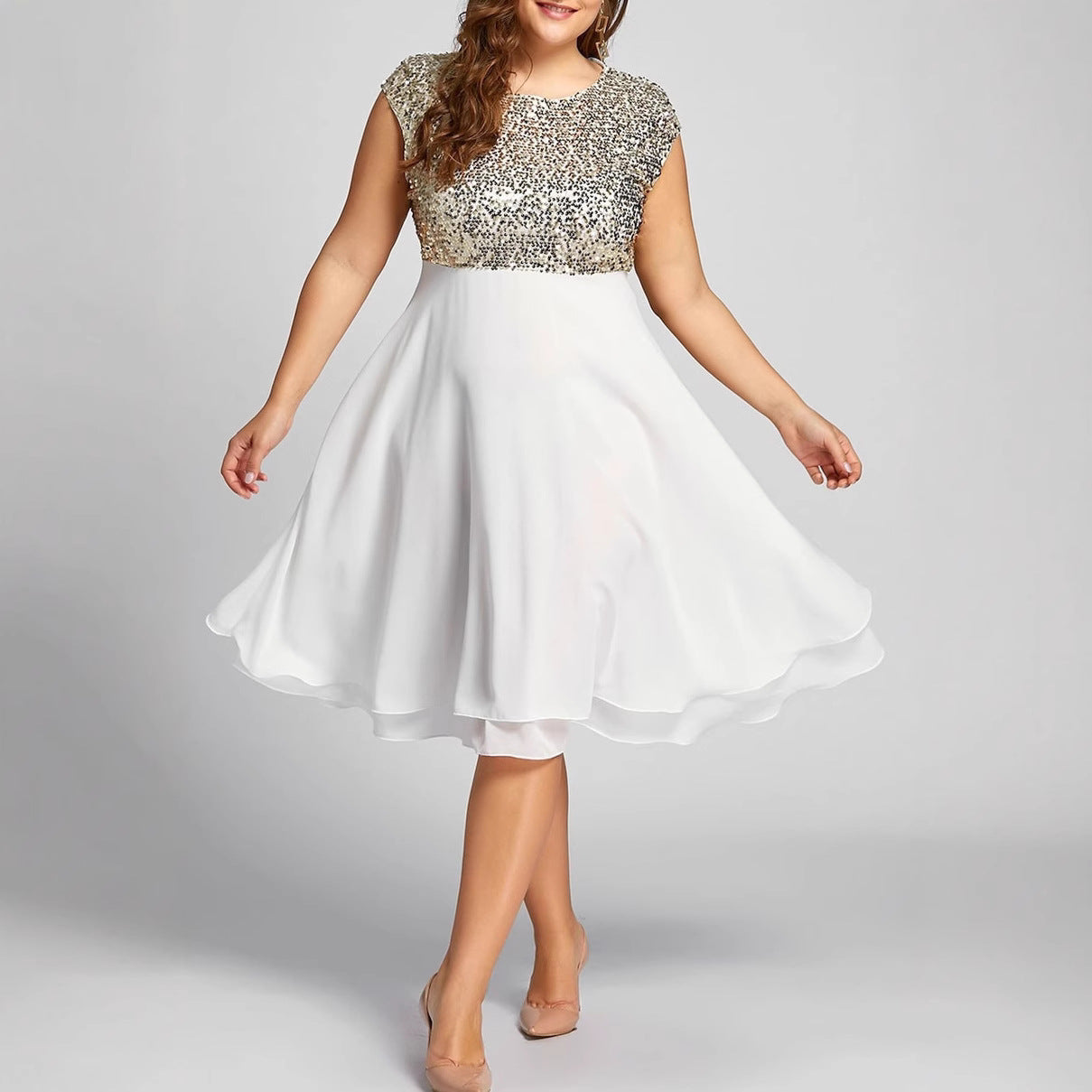 Damen Elegantes Cocktailkleid mit schimmerndem Oberteil und schwingendem Rock Shopnory