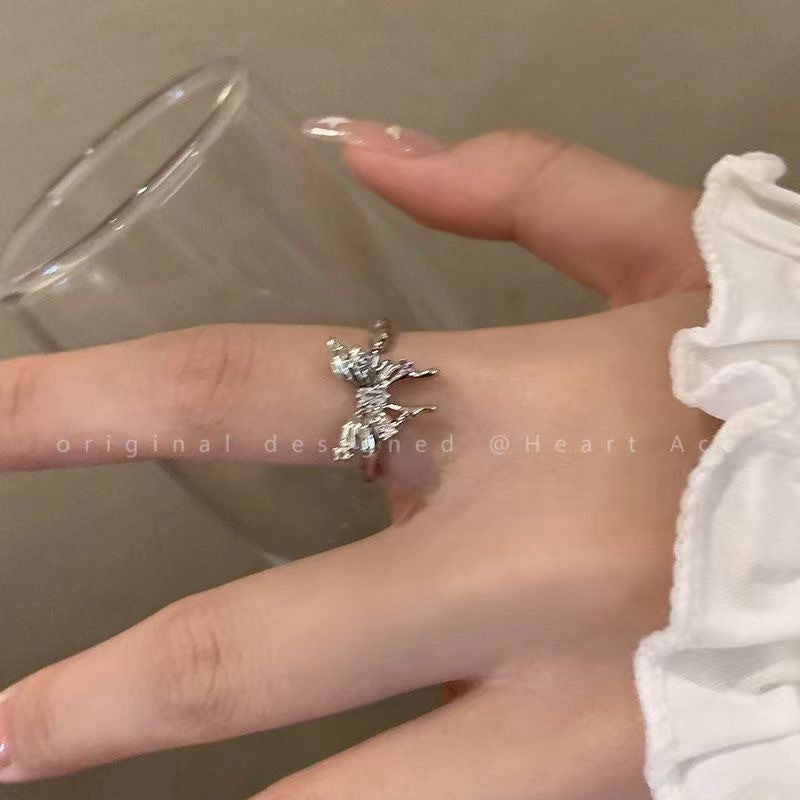 Damen Ring mit elegantem Schmetterlingsdesign und funkelnden Zirkonia Shop Nory