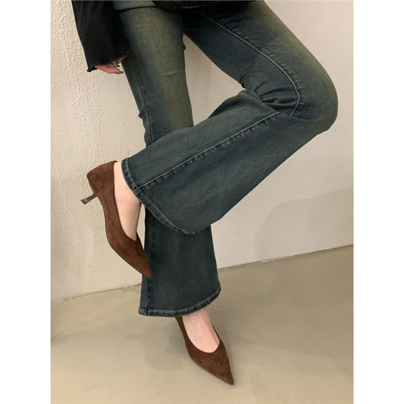 Damen Spitz zulaufende Wildleder‑Pumps mit niedrigem Kittenabsatz und ergonomischem Komfortfußbett Shop Nory