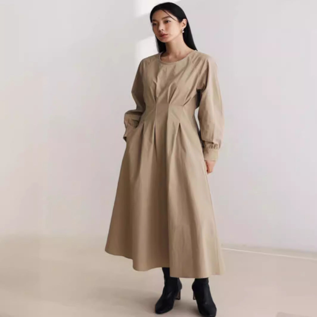 Damen Maxikleid mit Taillenabnähern, Rundhalsausschnitt und voluminösen Manschetten Shop Nory