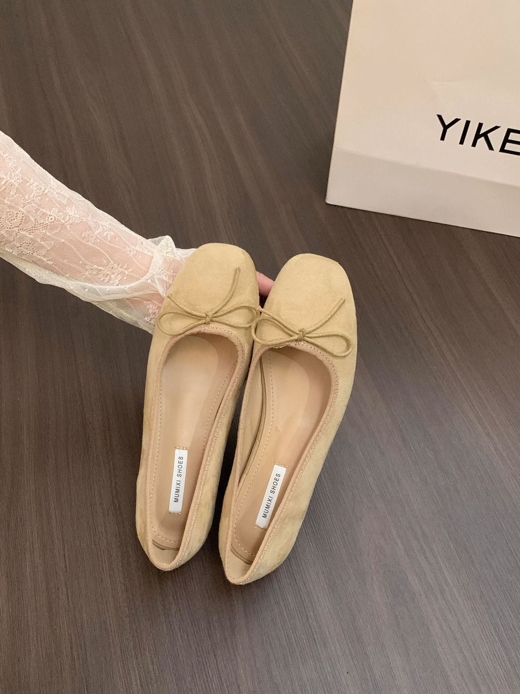 Damen Ballerinas aus hochwertigem Wildleder mit dekorativer Schleife