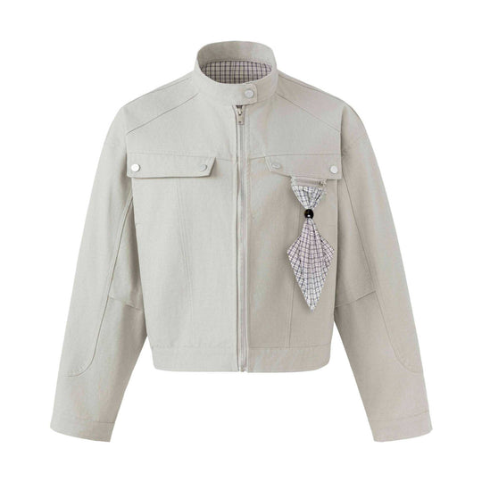 Damen Kurzer Blouson im Fieldstil mit Stehkragen, Brustklappen und abnehmbarem Anhänger Shop Nory
