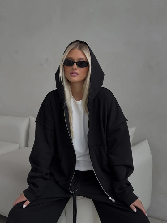 Damen oversized kurz geschnittener Kapuzenpullover und hochtaillierte Jogginghose Set aus Bio-Baumwollfleece Shop Nory