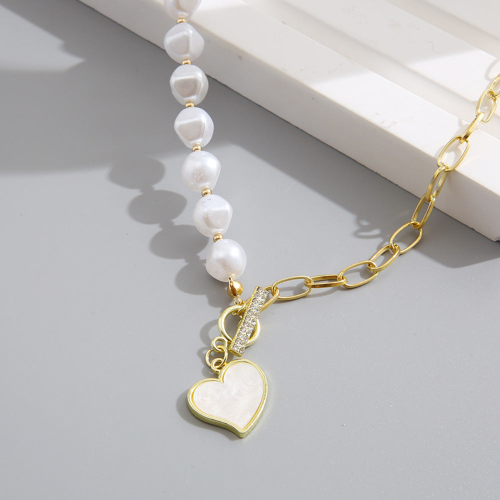 Damen Halskette mit charmantem Herzanhänger und eleganten Perlen Shop Nory
