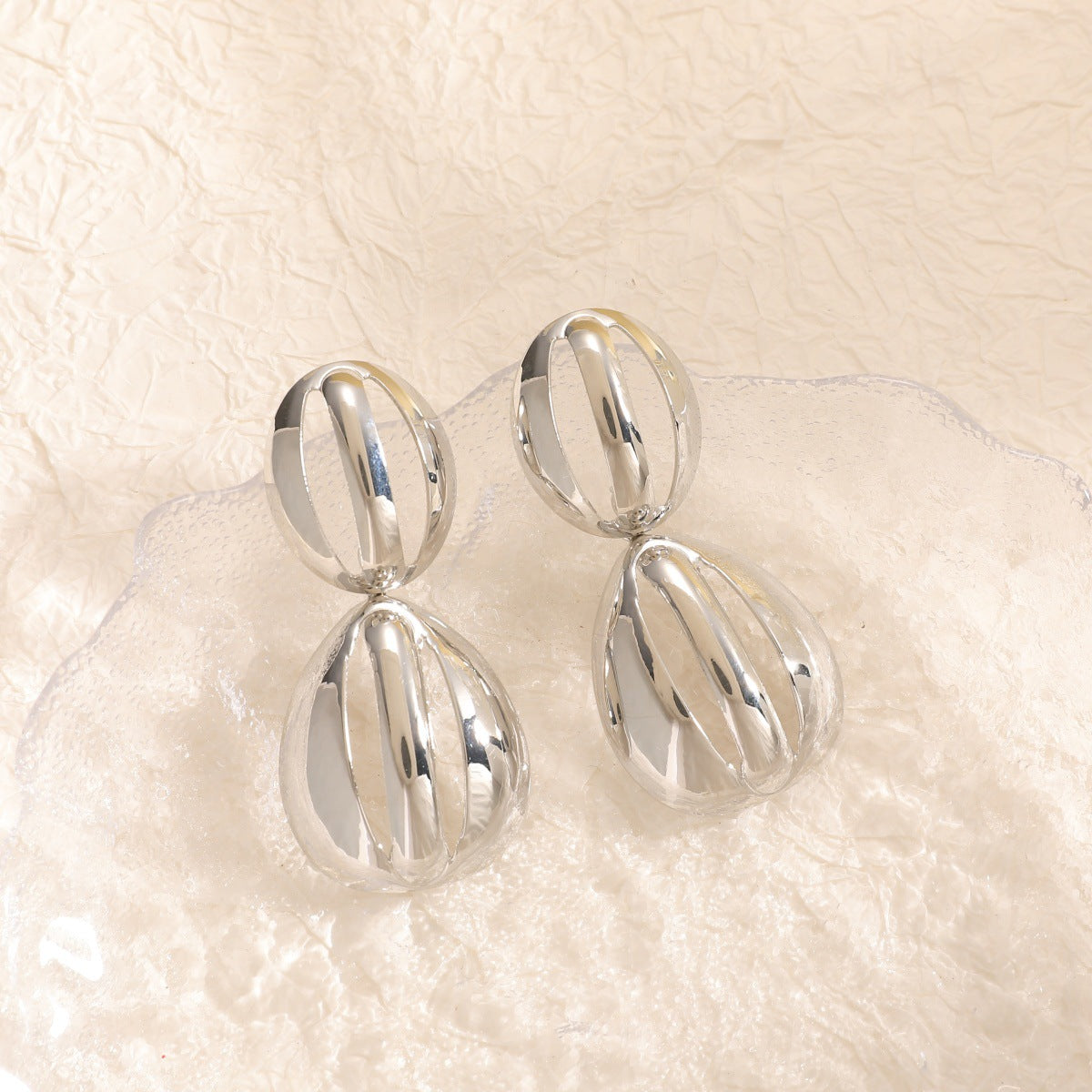 Damen Ohrhänger mit elegantem, skulpturalem Design Shop Nory
