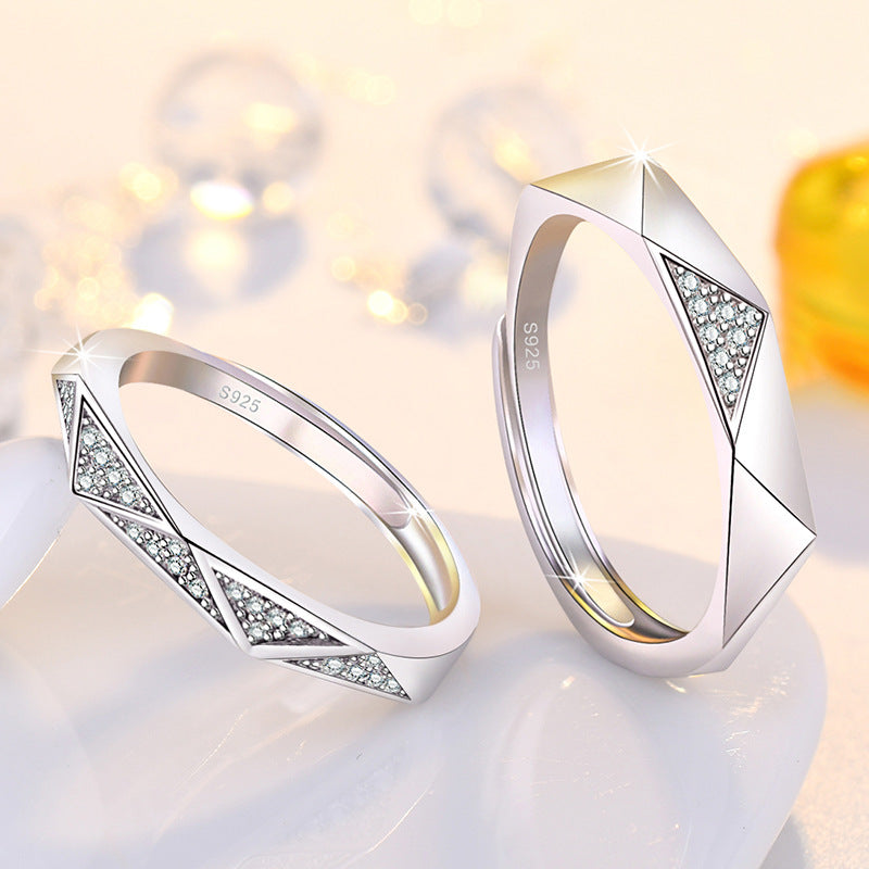 Damenring mit modernem geometrischem Design und funkelnden Zirkonia Shop Nory