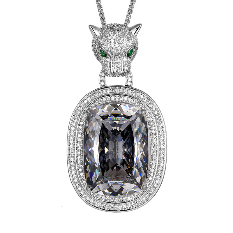 Luxuriöse Panther-Anhänger-Aussagekette mit Pavé aus kubischem Zirkonia und Smaragd-Augenakzenten