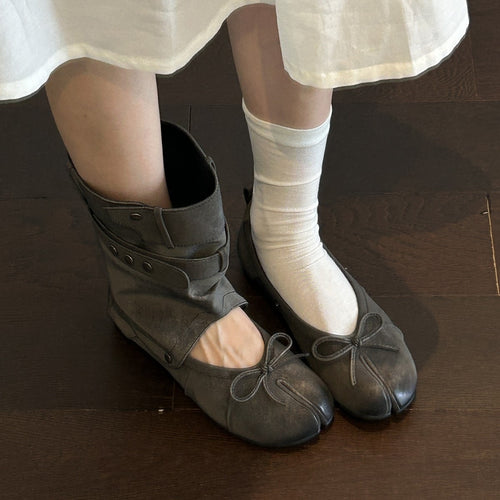 Damen Tabi-inspirierte Veloursleder-Ballerina mit Kappnaht und Schleifen-Detail Shop Nory