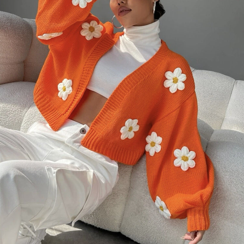 Damen Strickjacke mit floralen Applikationen und lockerer Passform