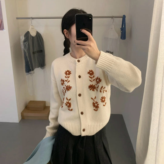Damen Verspielte Strickjacke mit Blumenapplikationen Shop Nory