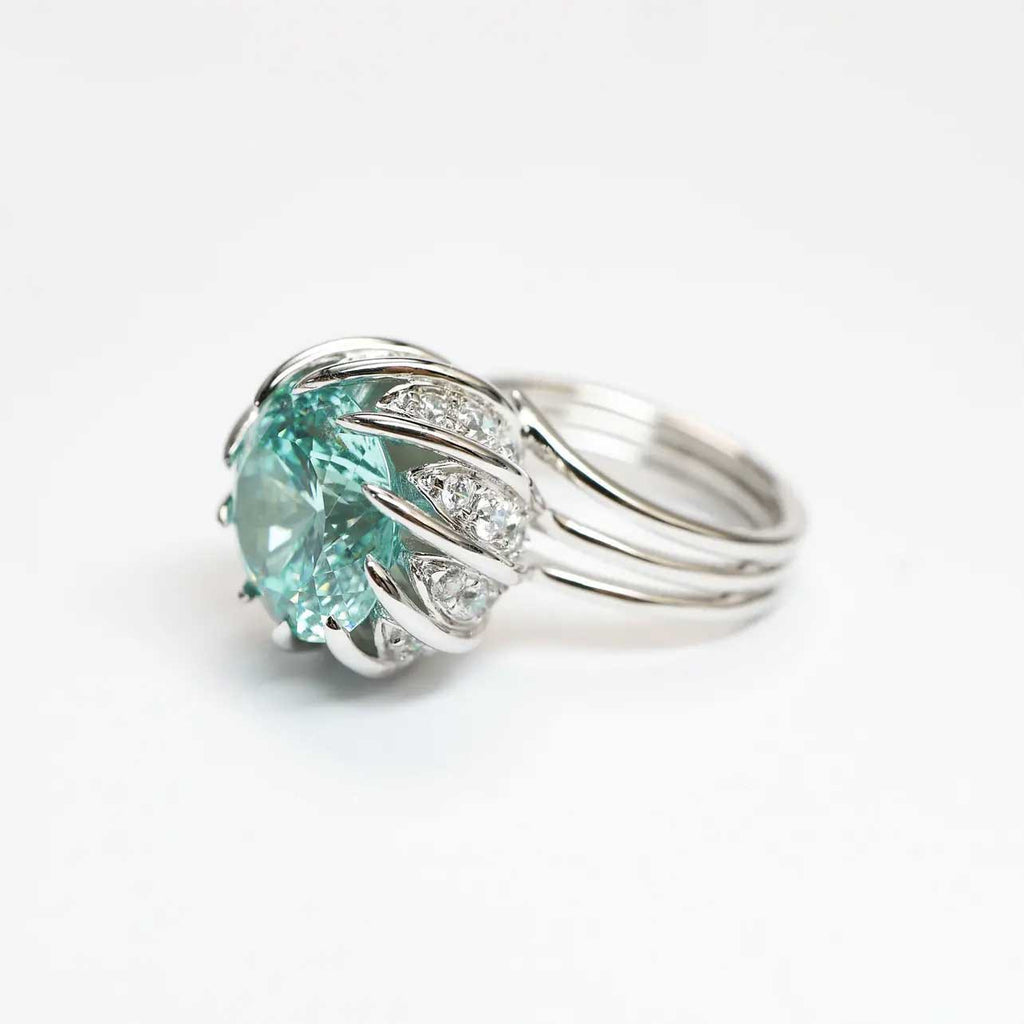 Damenring mit exquisitem, blühendem Edelsteindesign Shop Nory