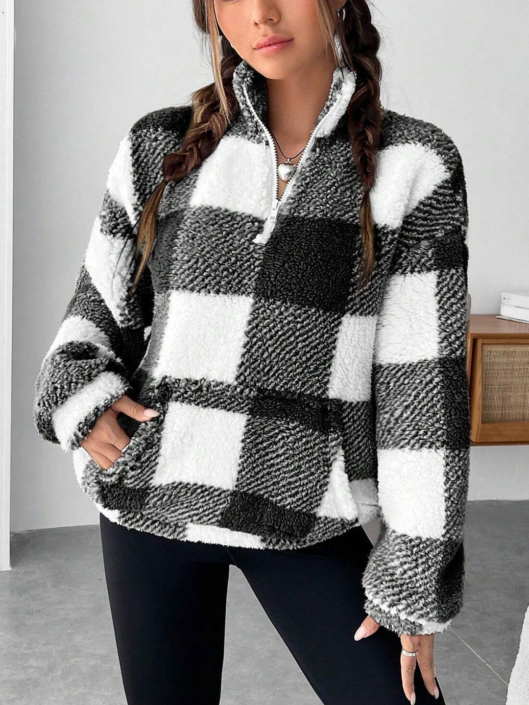 Damen nan kuscheliger Sherpa-Pullover mit Stehkragen, Half-Zip und Kängurutasche Shop Nory