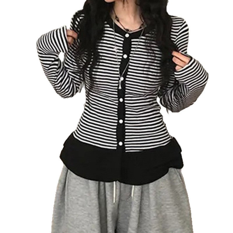 Damen nan feiner Kurzcardigan mit Knopfleiste, Spitzenkragen und welligem Saum Shop Nory