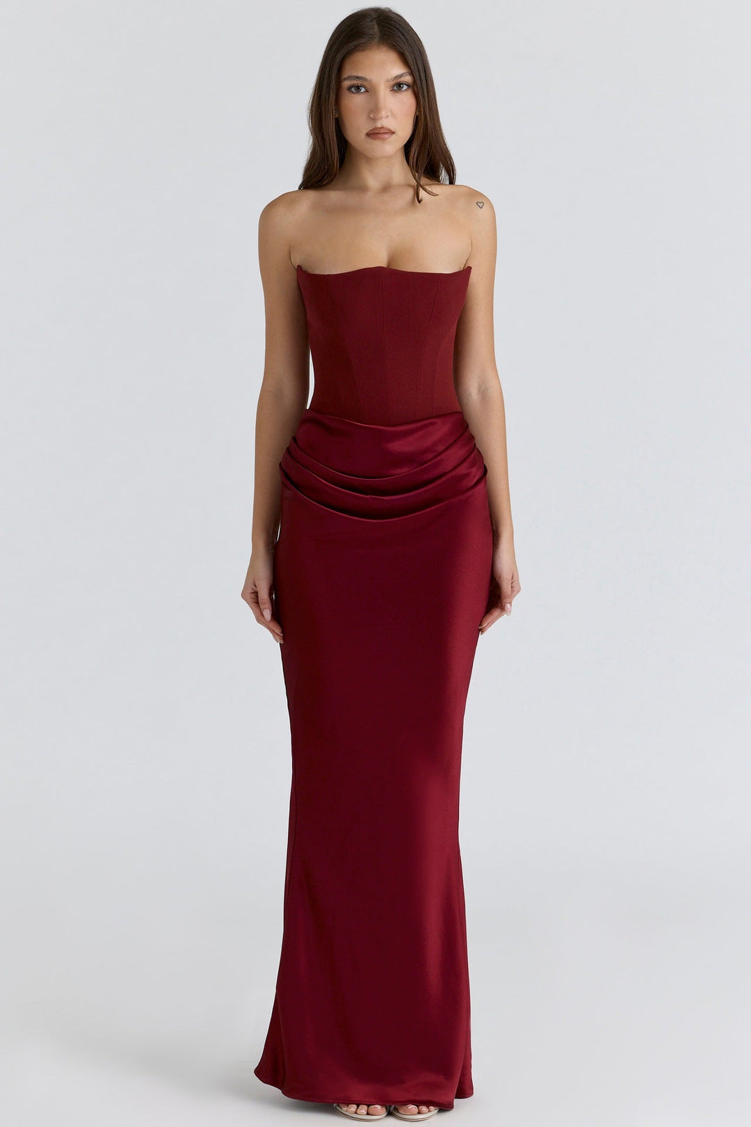 Damen Elegantes Abendkleid mit Herz-Ausschnitt und schimmerndem Oberteil Shopnory