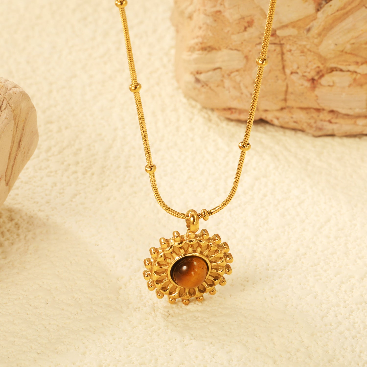 Damen Halskette mit kunstvollem Sonnenanhänger und verstellbarem Kettendesign Shop Nory