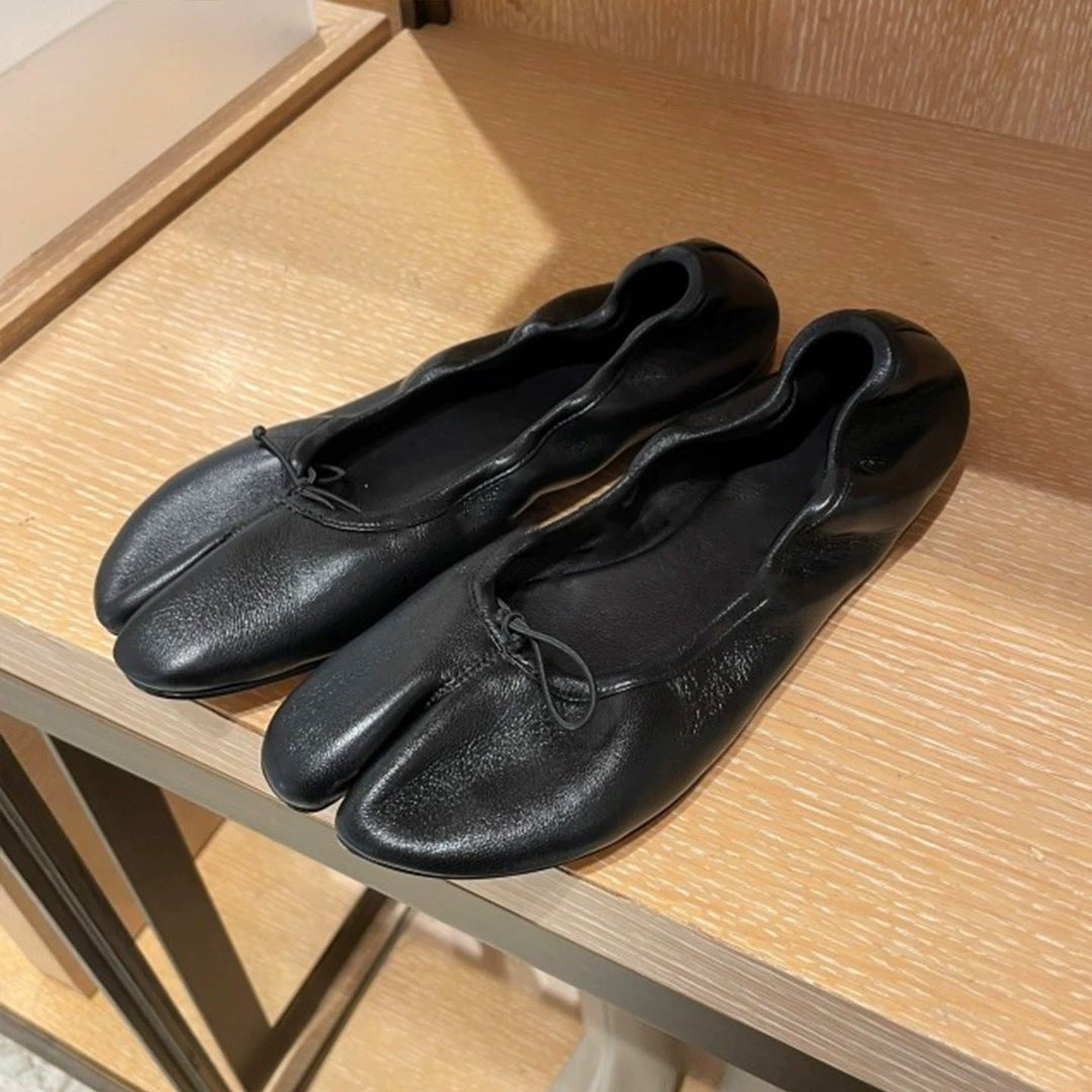 Damen Ballerinas mit abgerundetem Zehenbereich und schnürbarem Detail