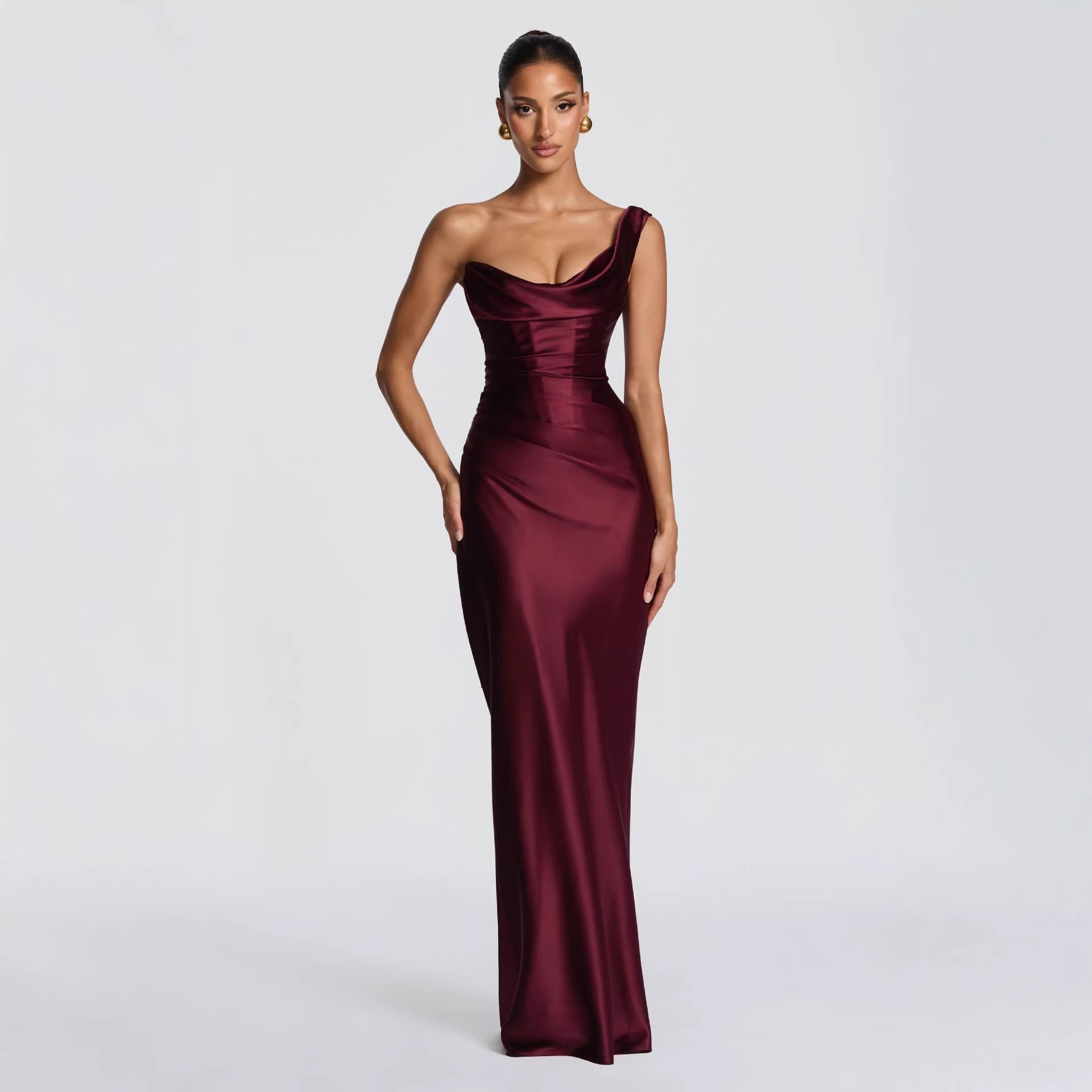 Damen Elegantes Satin Lang Abendkleid mit asymmetrischem Schnitt und figurschmeichelndem Design Shopnory