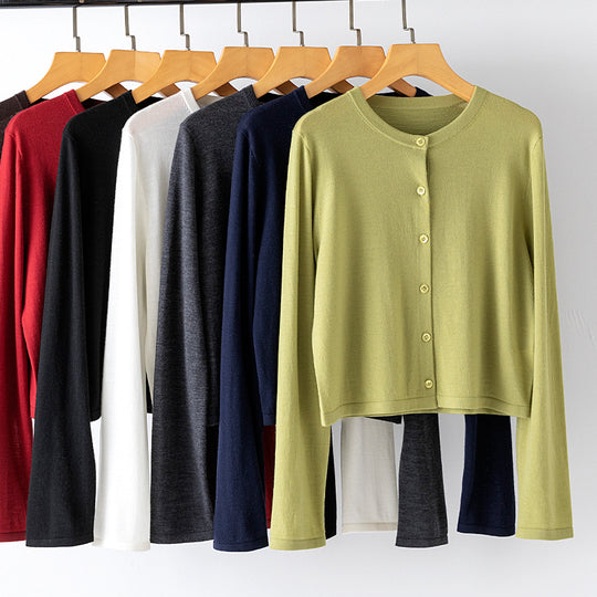 Damen leichte kurz geschnittene Feinstrick-Cardigan mit Rundhalsausschnitt und Knopfleiste Shop Nory