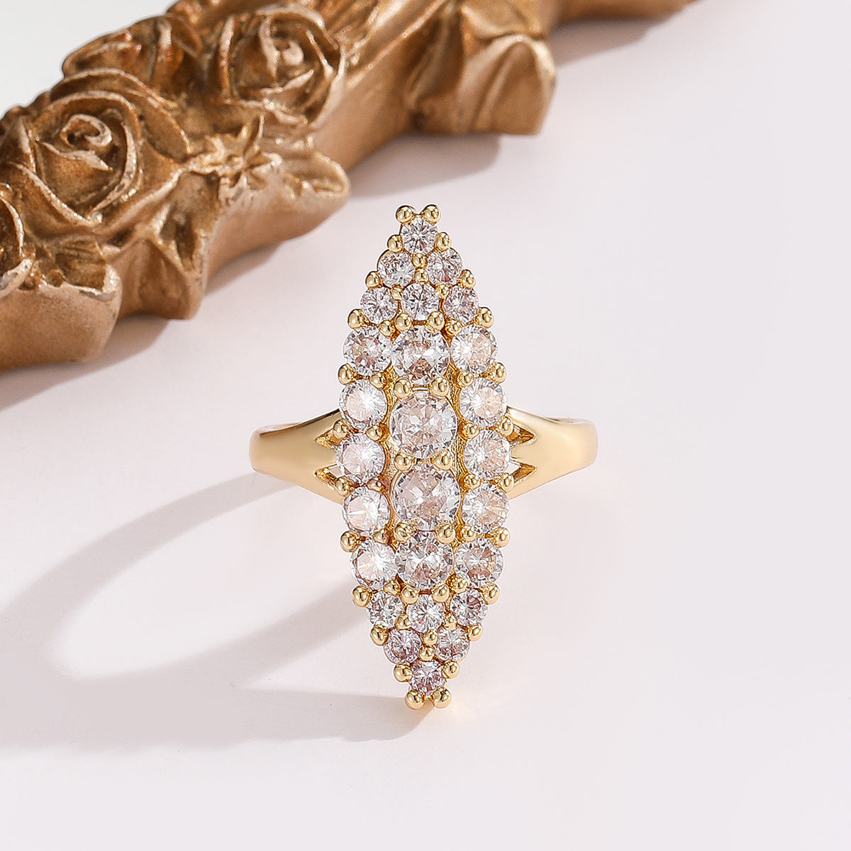 Damen extravagante funkelnde Ring Shop Nory