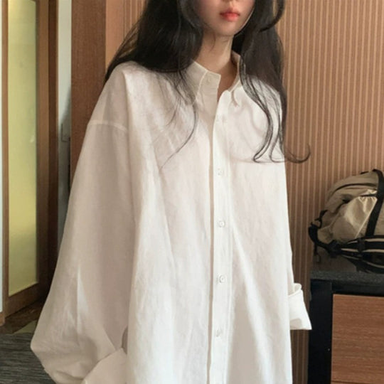 Damen Lässiges Oversize-Shirtkleid mit verlängertem Rückensaum, kastiger Silhouette und weiten Manschetten Shop Nory