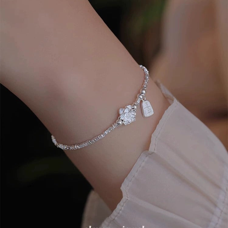 Damen filigrane Halskette mit floralem Anhänger aus hochwertigem Silber Shop Nory