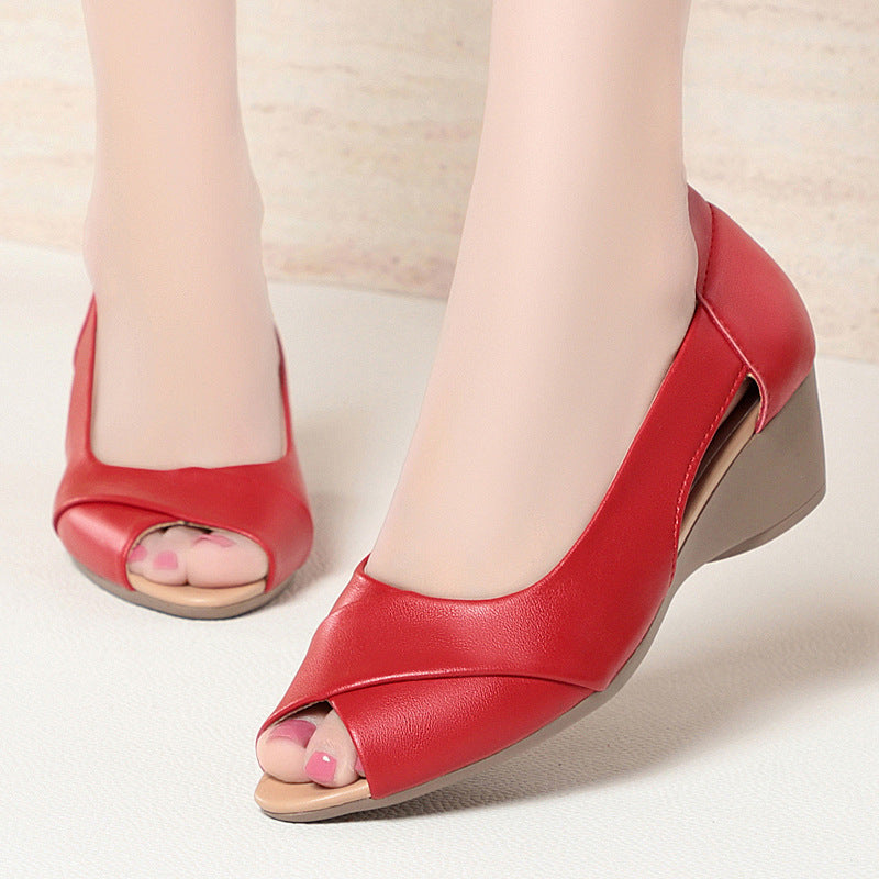 Damen offene Wedgeschuhe mit modischem Schnitt und komfortablem Fußbett