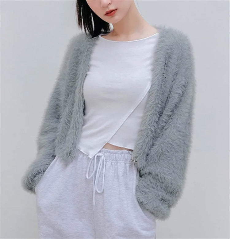 Damen Kurze flauschige Kunstfell-Cardigan mit offenem Schnitt und Raglanärmeln Shop Nory