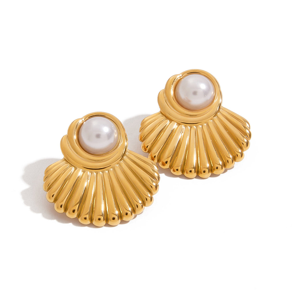 Damen Ohrstecker im Muscheldesign mit Perle Shop Nory