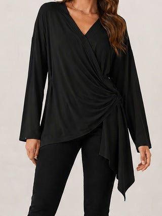 Damen Wickelshirt mit seitlicher Knotenpartie, V‑Ausschnitt und asymmetrischem Saum Shop Nory
