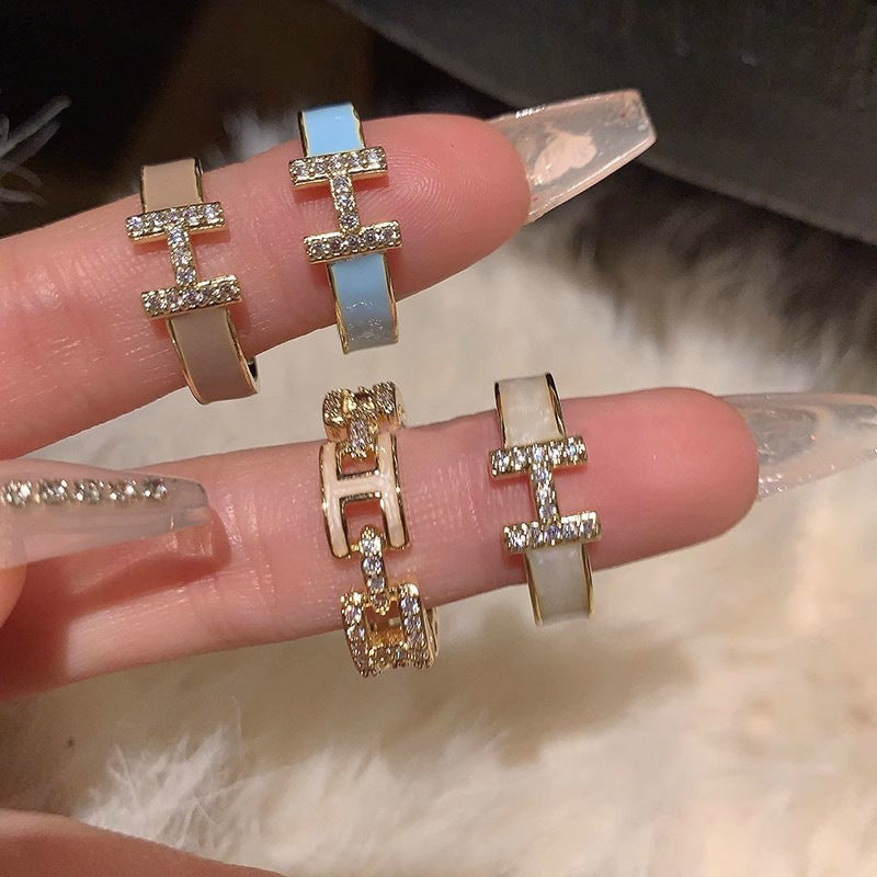 Damen Zierlicher Ring mit modernem Design und funkelnden Akzenten Shop Nory
