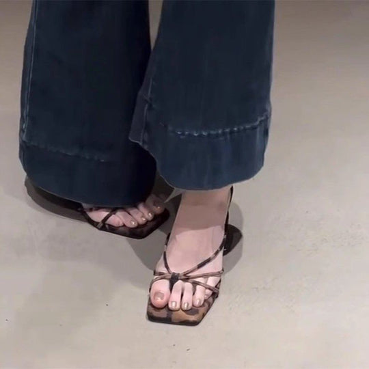 Damen Wedgesandalen mit elegantem Riemchen-Design und bequemer Innensohle Shopnory