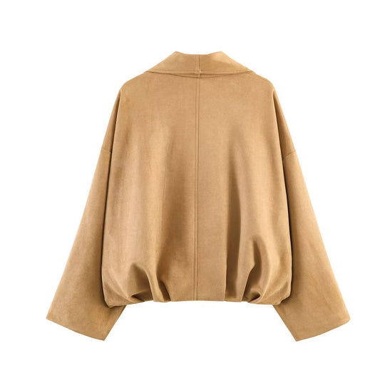Damen Kurze Oversize Jacke aus Veloursimitat mit weitem Schalkragen Raglanärmeln und gerafftem Saum Shop Nory