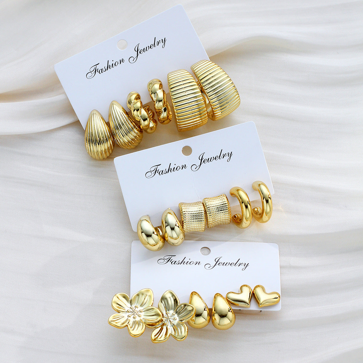 Damen Ohrringe Set mit einzigartigen floralen und modernen Designs Shop Nory